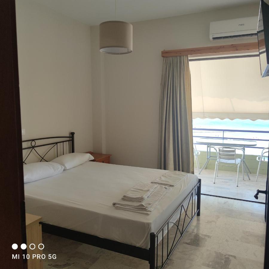 'Αγριοι Λιμένες Íria Exterior foto