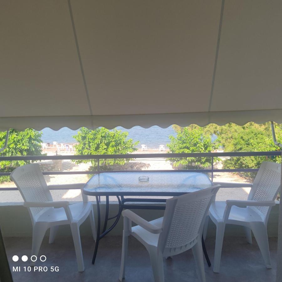 'Αγριοι Λιμένες Íria Exterior foto