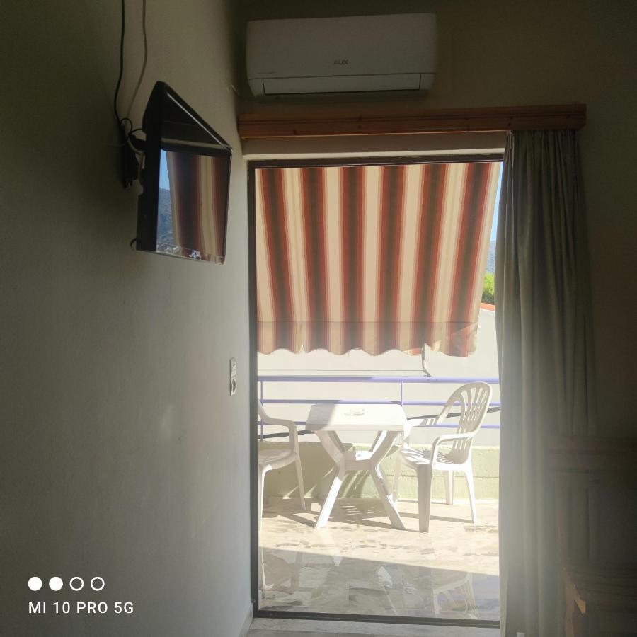 'Αγριοι Λιμένες Íria Exterior foto