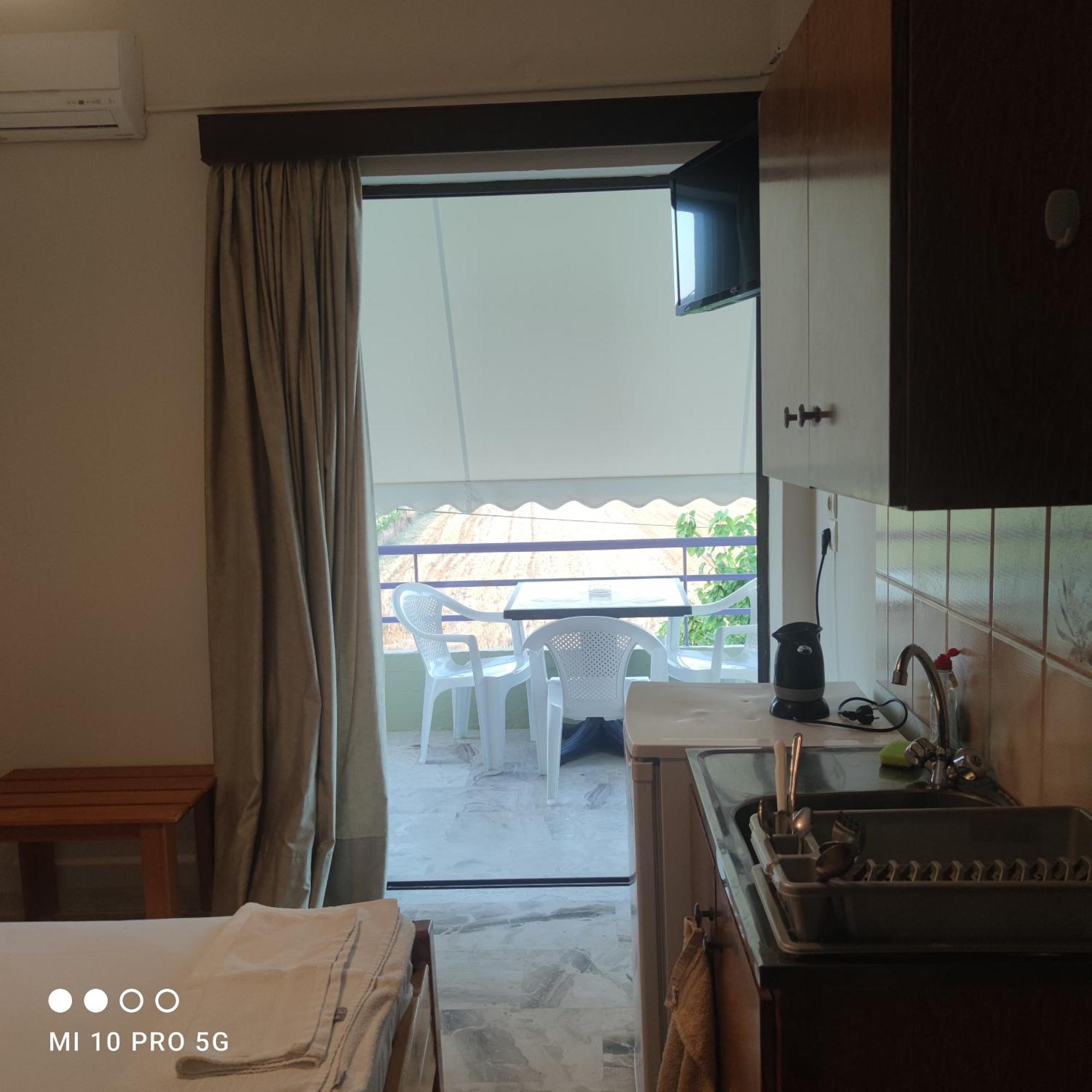 'Αγριοι Λιμένες Íria Exterior foto