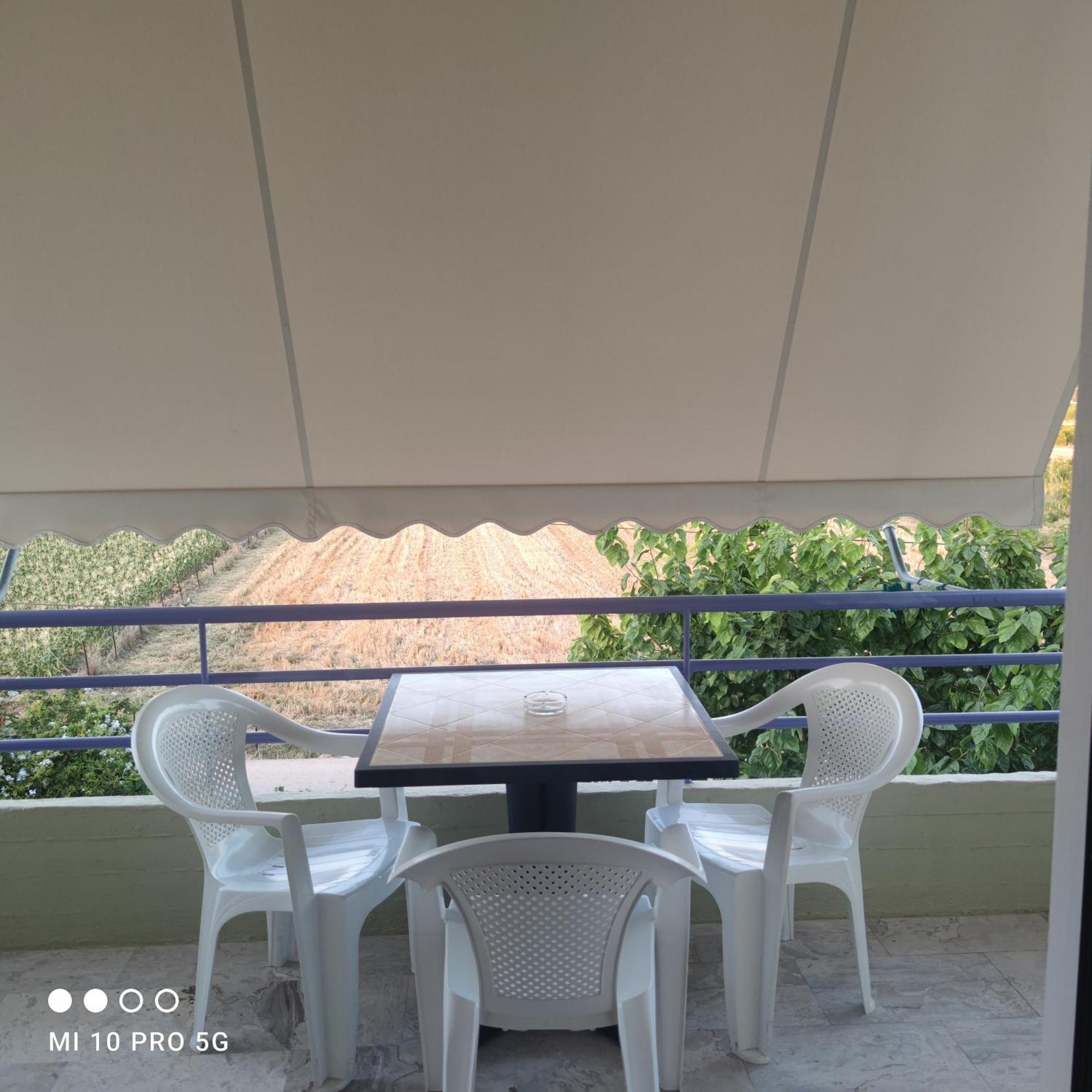 'Αγριοι Λιμένες Íria Exterior foto