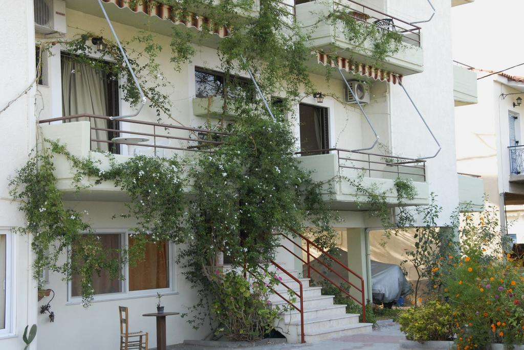 'Αγριοι Λιμένες Íria Exterior foto
